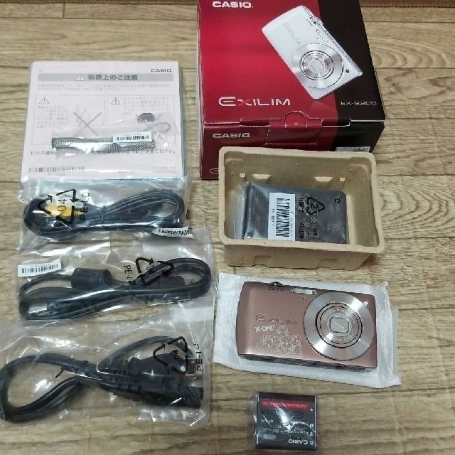 かな様専用 けいおん デジタルカメラ カシオ EX-S200 | gellonautos.cl