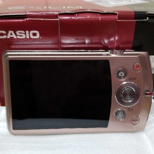 CASIO(カシオ)のかな様専用　けいおん　デジタルカメラ　カシオ　EX-S200 スマホ/家電/カメラのカメラ(コンパクトデジタルカメラ)の商品写真