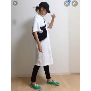 ユニクロ(UNIQLO)のGIRLS リラックスフィットTワンピース（半袖）150 ホワイト(ワンピース)