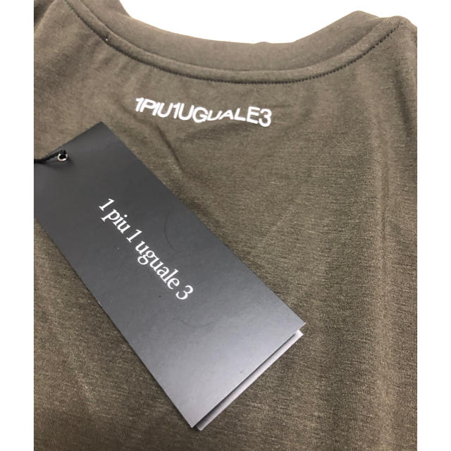 1piu1uguale3(ウノピゥウノウグァーレトレ)の新品未使用　ウノピュウノウグァーレトレ　Ｖネックカットソー メンズのトップス(Tシャツ/カットソー(七分/長袖))の商品写真
