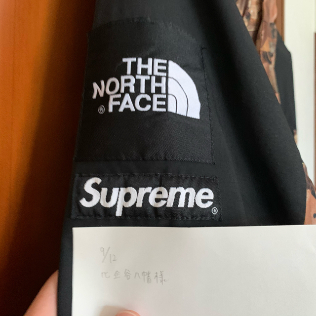 Supreme(シュプリーム)の専用 Supreme × The North Face  サイズL メンズのジャケット/アウター(マウンテンパーカー)の商品写真