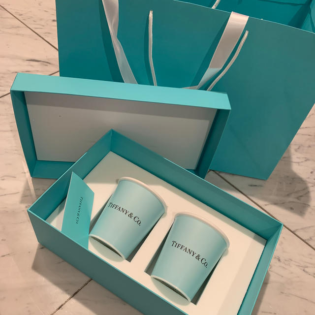 Tiffany & Co.(ティファニー)のTiffany ペアマグカップ 新品 インテリア/住まい/日用品のキッチン/食器(グラス/カップ)の商品写真