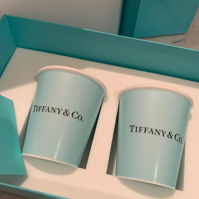 Tiffany & Co.(ティファニー)のTiffany ペアマグカップ 新品 インテリア/住まい/日用品のキッチン/食器(グラス/カップ)の商品写真