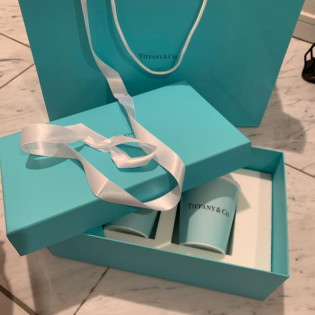 Tiffany & Co.(ティファニー)のTiffany ペアマグカップ 新品 インテリア/住まい/日用品のキッチン/食器(グラス/カップ)の商品写真