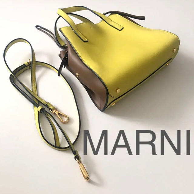 Marni(マルニ)の定価約18万円　MARNI マルニ  バイカラー2WAYバッグ レディースのバッグ(ハンドバッグ)の商品写真