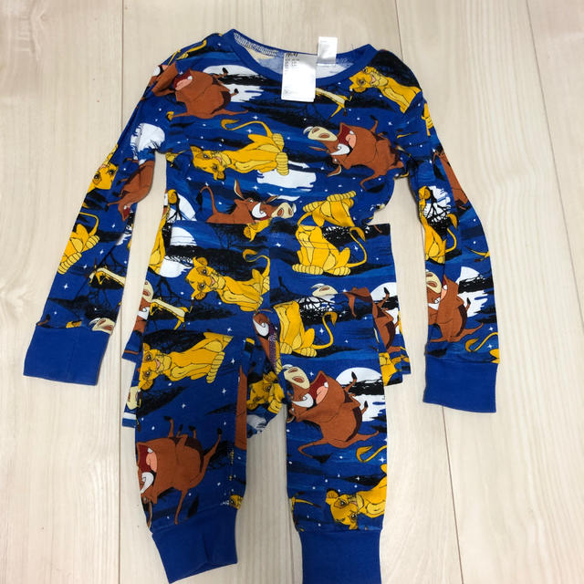 H&M(エイチアンドエム)のライオンキングパジャマ キッズ/ベビー/マタニティのキッズ服男の子用(90cm~)(パジャマ)の商品写真