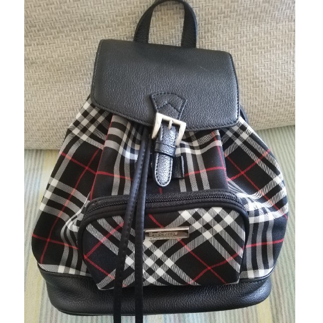 BURBERRY BLUE LABEL(バーバリーブルーレーベル)のBURBERRY BLUE LABEL　リュック レディースのバッグ(リュック/バックパック)の商品写真