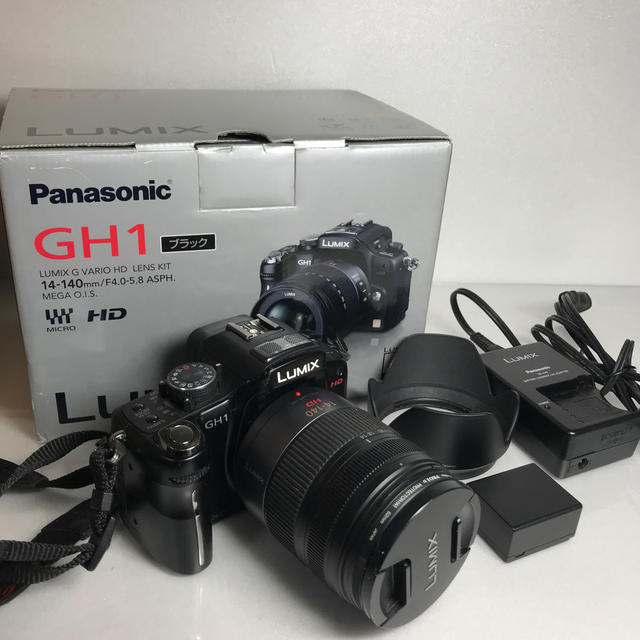 スマホ/家電/カメラPanasonic GH1 14-140mm レンズキット