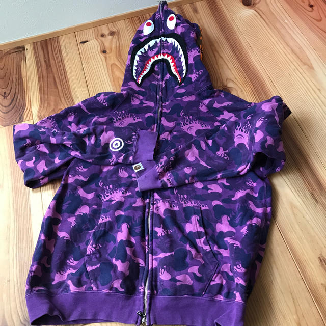 A BATHING APE(アベイシングエイプ)の【ｶﾘﾒﾛ様確認用】ｱﾍﾞｲｼﾝｸﾞｴｲﾌﾟ  ﾑｯｸ本限定ｼｬｰｸ メンズのトップス(パーカー)の商品写真