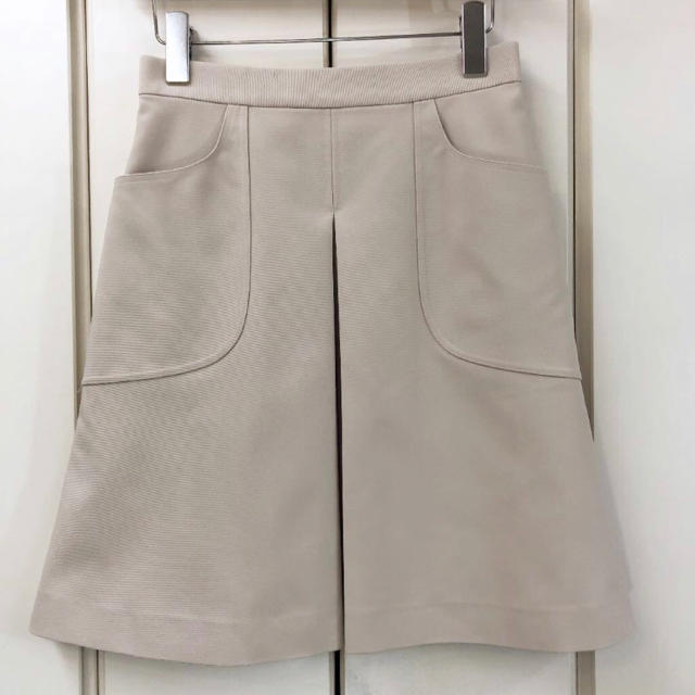 FOXEY(フォクシー)の美品！FOXEY NEW YORK ストレッチ スカート(38) レディースのスカート(ひざ丈スカート)の商品写真
