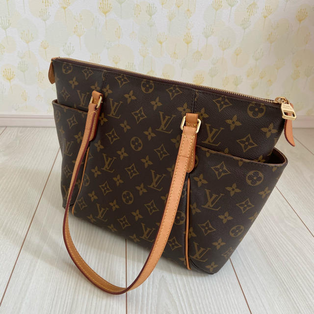 LOUIS VUITTON(ルイヴィトン)の極美品 ルイヴィトン トートバッグ レディースのバッグ(トートバッグ)の商品写真