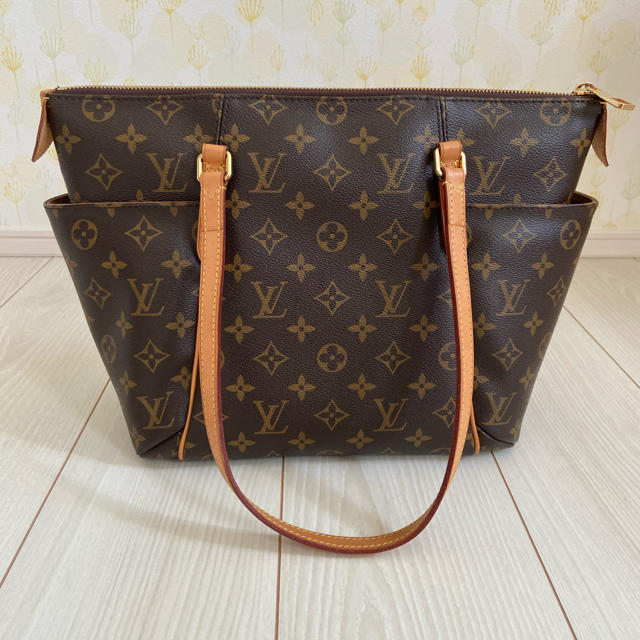 LOUIS VUITTON(ルイヴィトン)の極美品 ルイヴィトン トートバッグ レディースのバッグ(トートバッグ)の商品写真