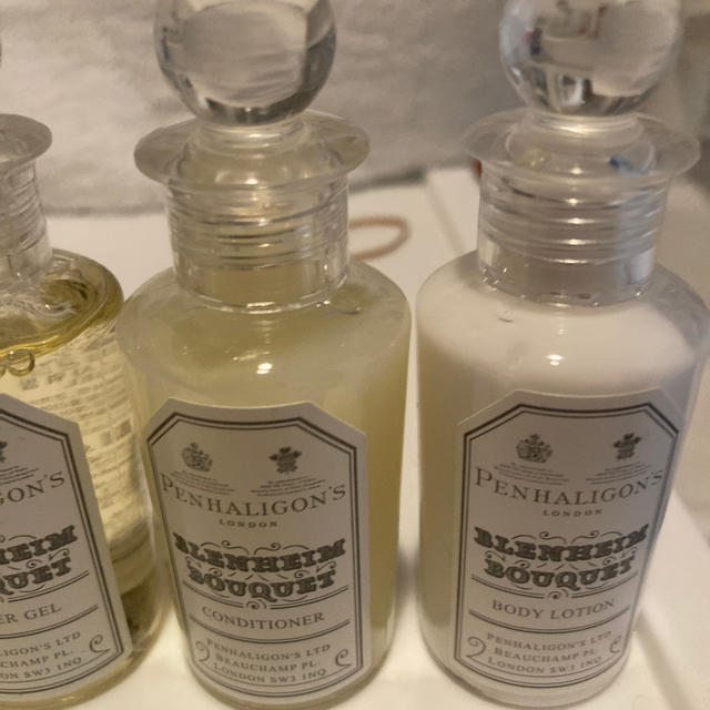 Penhaligon's(ペンハリガン)のペンハリガン　アメニティ５点セット コスメ/美容のキット/セット(サンプル/トライアルキット)の商品写真