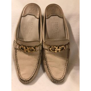 サルヴァトーレフェラガモ(Salvatore Ferragamo)のフェラガモ ローファー(ローファー/革靴)