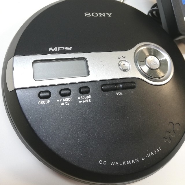 SONY MP3 CD WALKMAN D-NE241 1