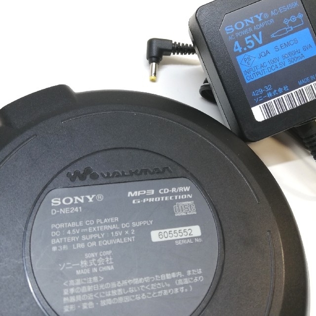 SONY MP3 CD WALKMAN D-NE241 2