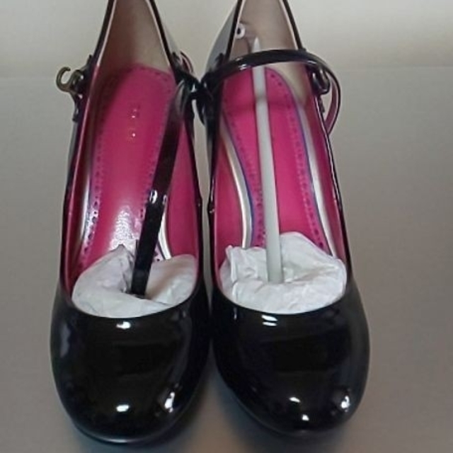 COCUE(コキュ)のCOCUEパンプス（めいさん専用） レディースの靴/シューズ(ハイヒール/パンプス)の商品写真