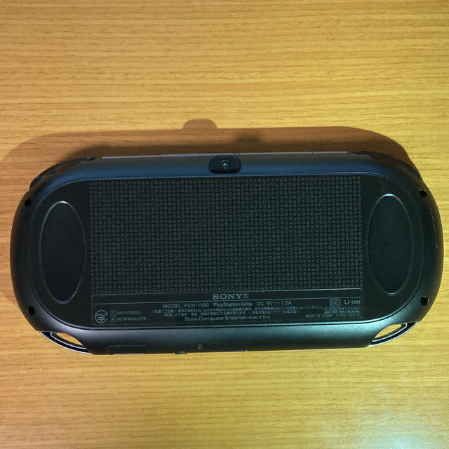 SONY PS Vita PCH-1100 本体 3G/Wi-Fiモデル 2