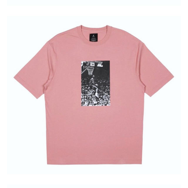 NIKE(ナイキ)のunion jordan Tシャツ pink Mサイズ メンズのトップス(Tシャツ/カットソー(半袖/袖なし))の商品写真