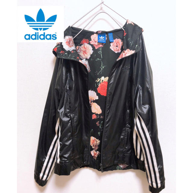 adidas originals ナイロンジャケット　花柄