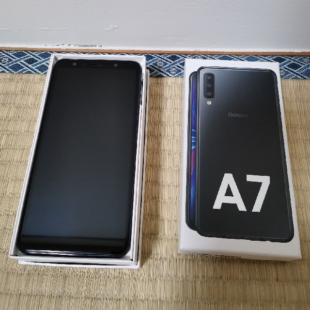 Galaxy A7 ブラック