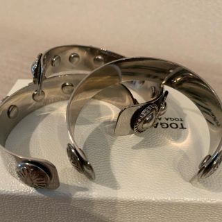 TOGA - 【新品】TOGA VIRILS PULLA 3連バングルの通販 by the