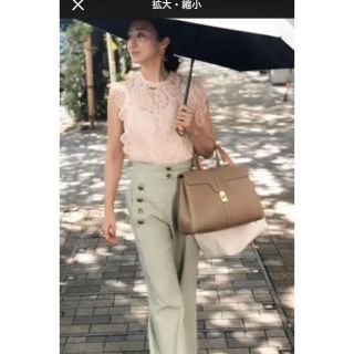 ザラ(ZARA)のZARA 神崎恵さん着用 ピンクベージュ レーストップス(シャツ/ブラウス(半袖/袖なし))