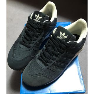 アディダス(adidas)のadidas スニーカー(スニーカー)