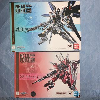 バンダイ(BANDAI)のMETAL ROBOT魂　ストライクフリーダム　∞ジャスティス(アニメ/ゲーム)