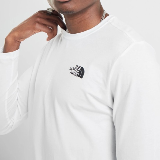 THE NORTH FACE(ザノースフェイス)のノースフェイス バックリフレクティブボックスロゴTシャツ 海外Mサイズ メンズのトップス(Tシャツ/カットソー(七分/長袖))の商品写真