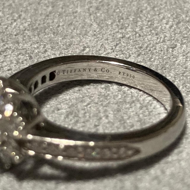 Tiffany & Co.(ティファニー)のティファニー　フローラリング　　pt950ダイヤリング レディースのアクセサリー(リング(指輪))の商品写真