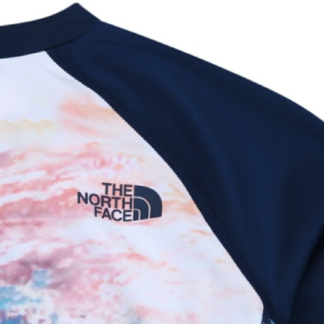 THE NORTH FACE(ザノースフェイス)のTHE NORTH FACE　ノースフェイス　ラッシュガード　水着　スポーツ　M レディースの水着/浴衣(水着)の商品写真