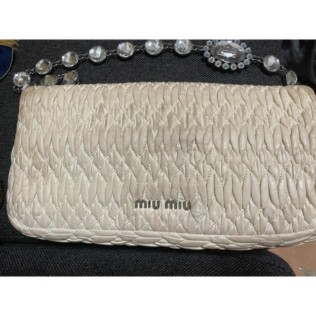 miumiuショルダーバッグ