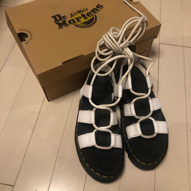 Dr Martens サンダル 白の通販 By Yuki ドクターマーチンならラクマ ドクターマーチン ナルティラ 安い大得価 Honda Com Pk