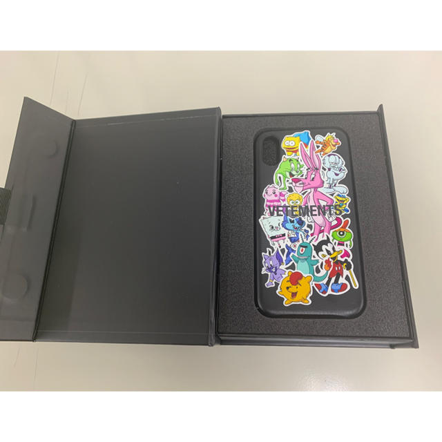 VETEMENTS iPhone xs ケース　エディターズノート　新品　未使用スマホ/家電/カメラ