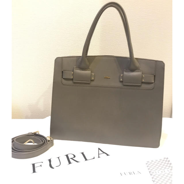 FURLA フルラ ハンドバッグ グレー