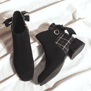 【新品】秋先取り♡ブーツ♡ブーティーショートブーツ♡黒♡スエード♡チェック♡秋冬(ブーティ)