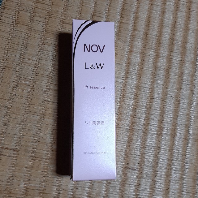 ノブ　L&W　リフトエッセンス　28g コスメ/美容のスキンケア/基礎化粧品(美容液)の商品写真