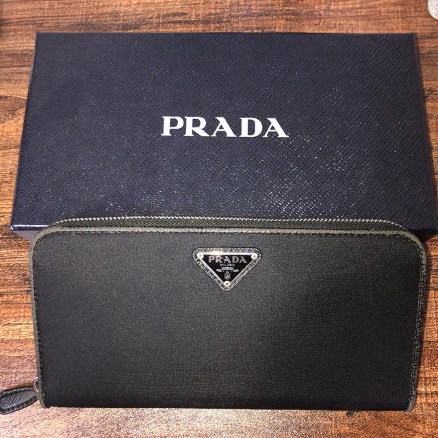 PRADA(プラダ)のMIRUMI様　PRADA 長財布　箱付き レディースのファッション小物(財布)の商品写真