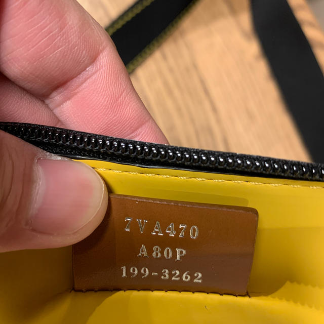 FENDI(フェンディ)の美品⭐︎FENDI フェンディ　メッセンジャーバッグ メンズのバッグ(メッセンジャーバッグ)の商品写真