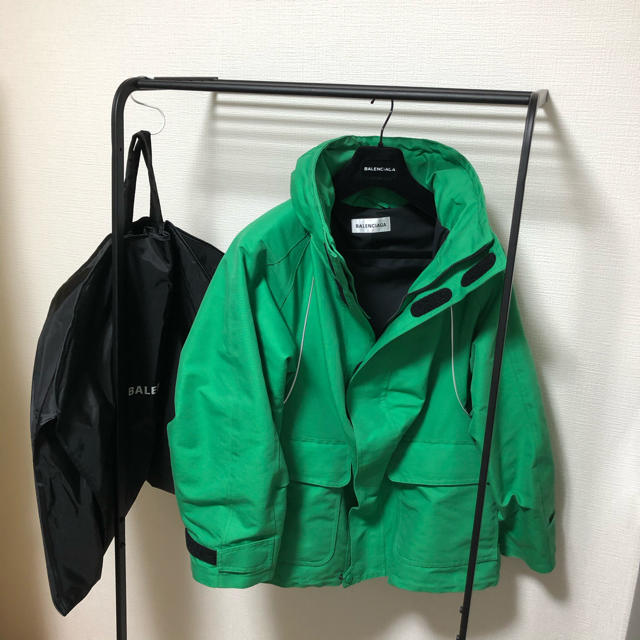 Balenciaga(バレンシアガ)のNo Ri 様 メンズのジャケット/アウター(マウンテンパーカー)の商品写真