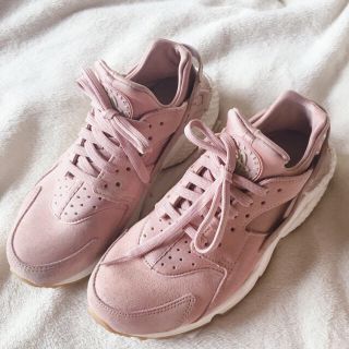 ナイキ(NIKE)のNIKE エアハラチ　ピンク(スニーカー)