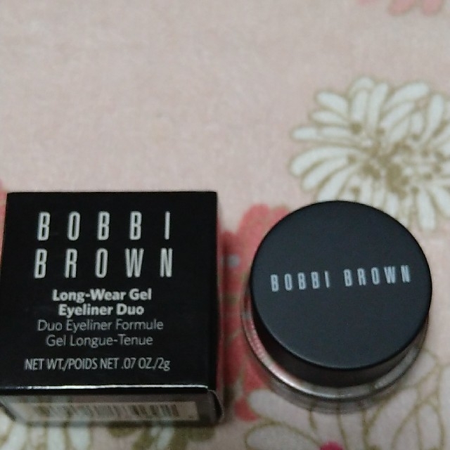 BOBBI BROWN(ボビイブラウン)のいちごおおかみ様専用希　LongWearGel コスメ/美容のベースメイク/化粧品(アイライナー)の商品写真