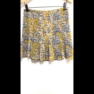 ザラ(ZARA)のタイムセールシフォンお花プリントスカート(その他)