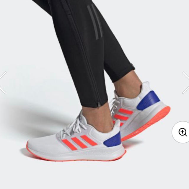 adidas(アディダス)のアディダス  ランニングシューズ チケットのスポーツ(ランニング/ジョギング)の商品写真