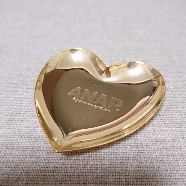 ANAP(アナップ)のANAP 金ゴールド 皿 プレート エンタメ/ホビーのコレクション(ノベルティグッズ)の商品写真