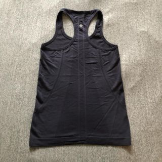 ルルレモン(lululemon)のlululemon. Swiftly Tech Racerback ネイビー(タンクトップ)