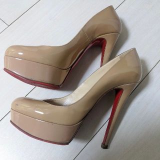 クリスチャンルブタン(Christian Louboutin)のルブタン ベージュ パンプス ヒール 36 1/2(ハイヒール/パンプス)