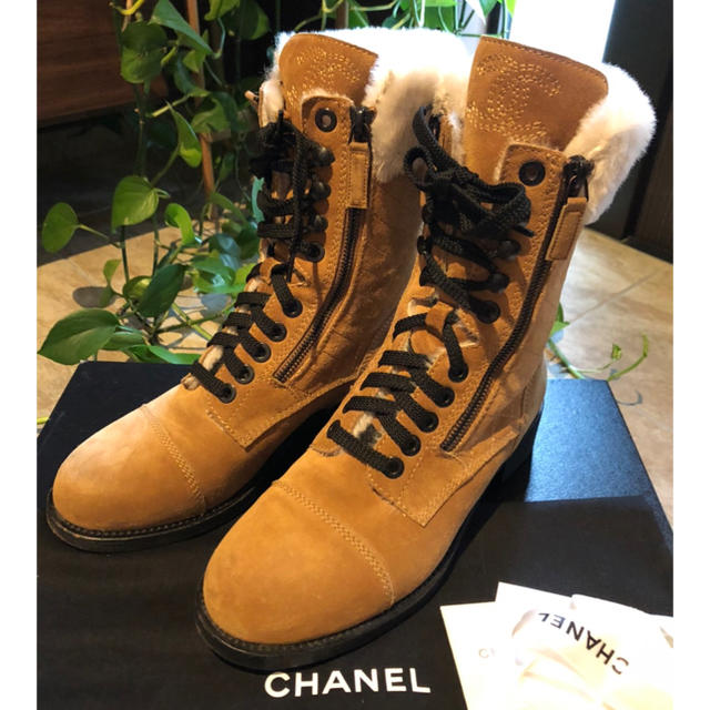 CHANEL(シャネル)の超美品シャネル正規品ブーツ♡ レディースの靴/シューズ(ブーツ)の商品写真