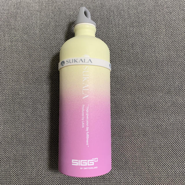 SIGG(シグ)のLAVA ボトル スポーツ/アウトドアのトレーニング/エクササイズ(ヨガ)の商品写真